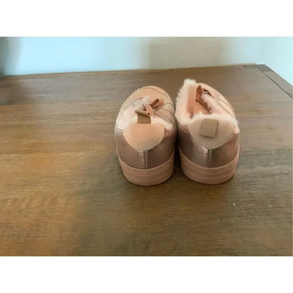 New Gap lace up sneakers size 12T
